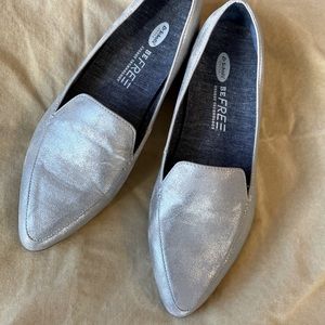 Dr. Scholl’s Silver Splatter Elegant Loafer sz 8 WIDE Be Free Energy Technology